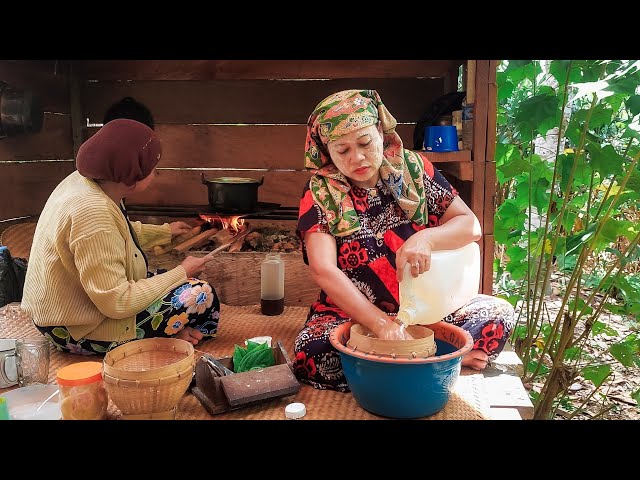 suasana di desa dayak, hidup enak makan enak, masak sambal tempuyak durian traditional suku dayak