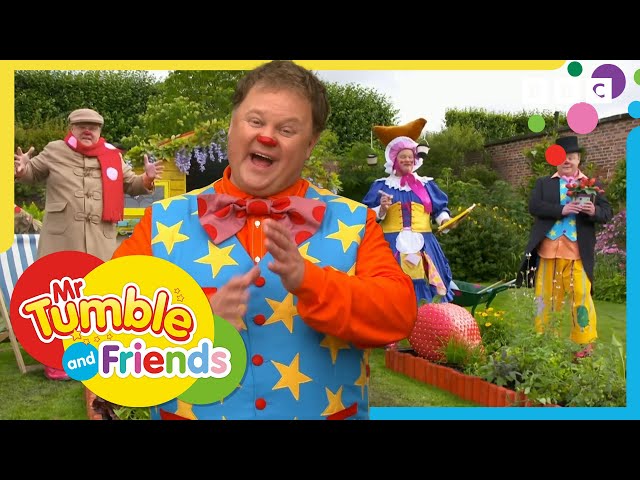 🔴LIVE: Friends and Family Moments | Mr Tumble and Friends