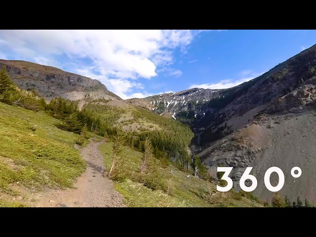 Hiking Table Mountain, Alberta - 360 | National Geographic