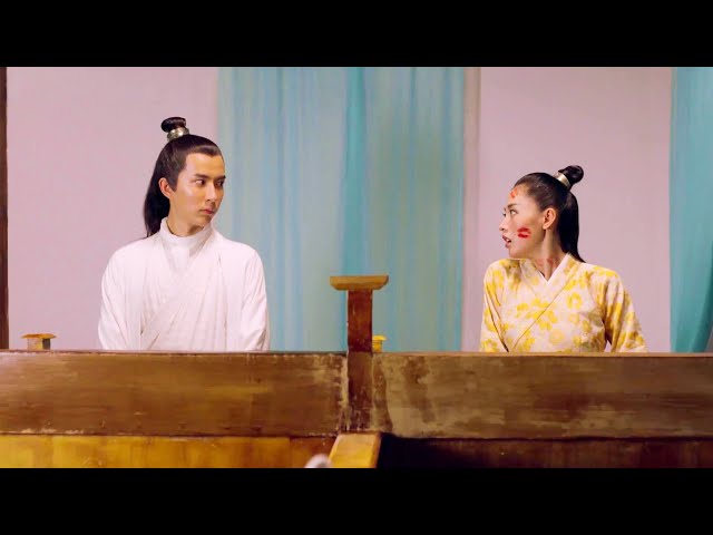 After got drunk, she went into the men's room by mistake...|Chinese Drama|Zhang Tianai