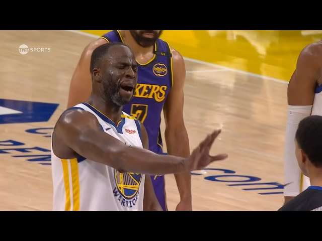 Draymond Green gets tech for telling ref to get out of his face vs Lakers 😭