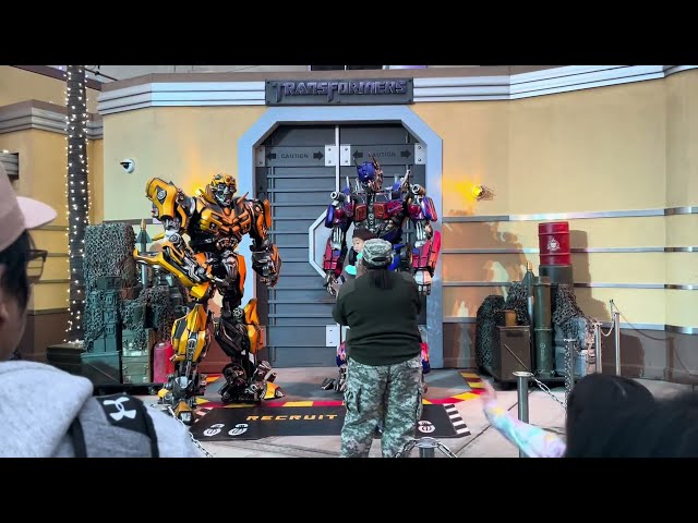 Transformers Movie Bumblebee and Optimus Prime Meet & Greet at (Universal Hollywood, 12/27/2024)