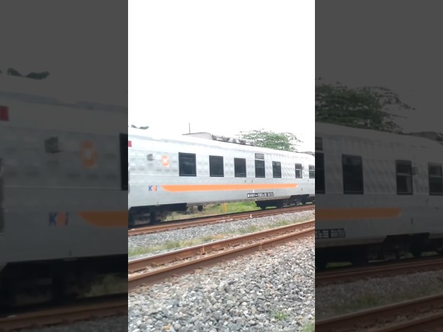 Hunting Madiun Jaya & masuk livenya mas @AlphaRP #keretaapi #railfans #kereta #sepur #shorts