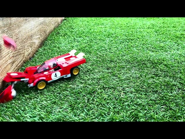 Lego Ferrari 512 M crashes