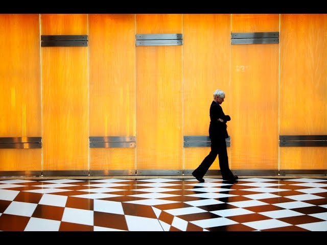 Immersive Tour: The Black and White Corridor of the Scottish Parliament (English)