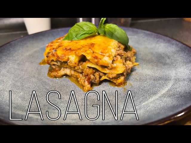 Master This Unbelievable Lasagna Recipe Without Ever Leaving Your Kitchen!