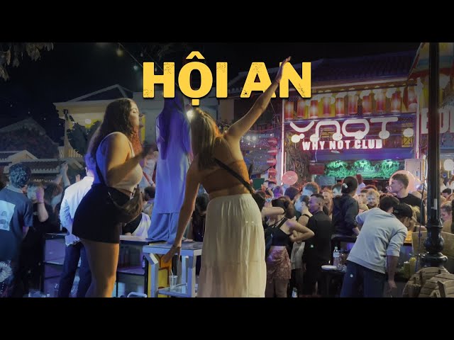 🇻🇳 Vietnam Road Trip: New Year's Eve Party in Hoi An Ancient Town