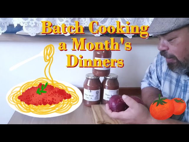 Classic Spaghetti Bolognese: Tuesday Dinner Batch Cooking [The Monthly Dinner Meal Plan Series #6]