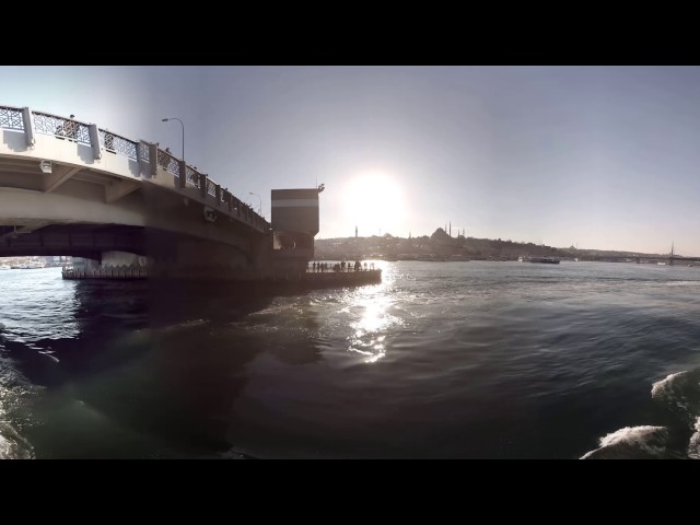 360 video: Eminonu Pier - Bosphorus Cruise, Istanbul, Turkey