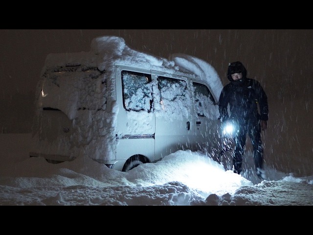 [Winter Compilation]Camping Alone in a Small Car in Snow.