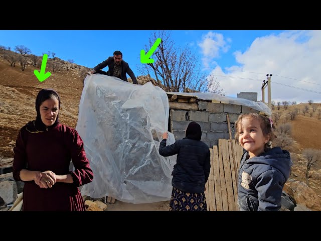 Real Drama in Nomadic Life: A Single Mother's Struggle to Return to Her Cabin in the Harsh Winter