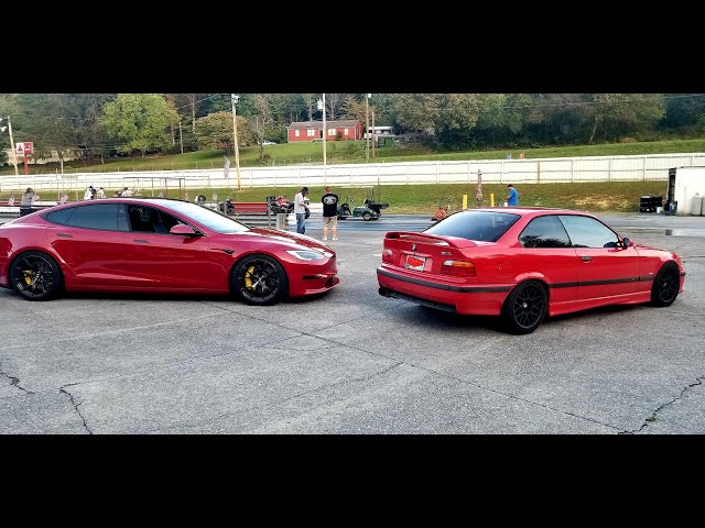 Vortech supercharged E36 BMW M3 vs Tesla model S Plaid at Knoxville Dragstrip 1/8 mile