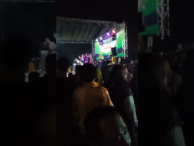 Dangdutan kampung asoy geboy