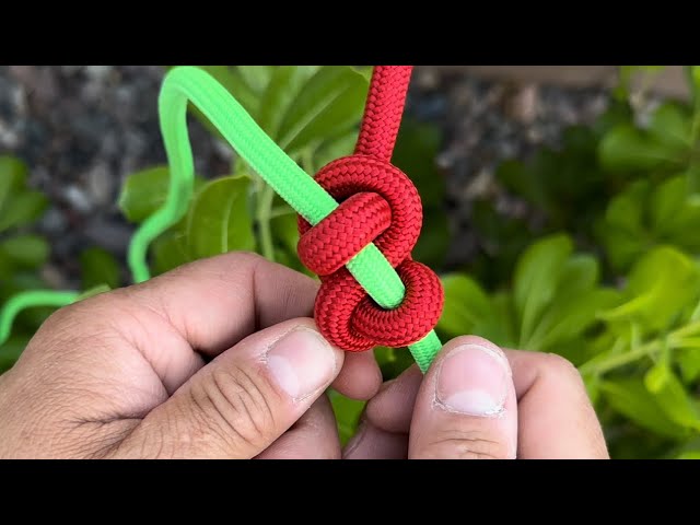 A knot that doesn’t cinch up. (For Tree Branches)