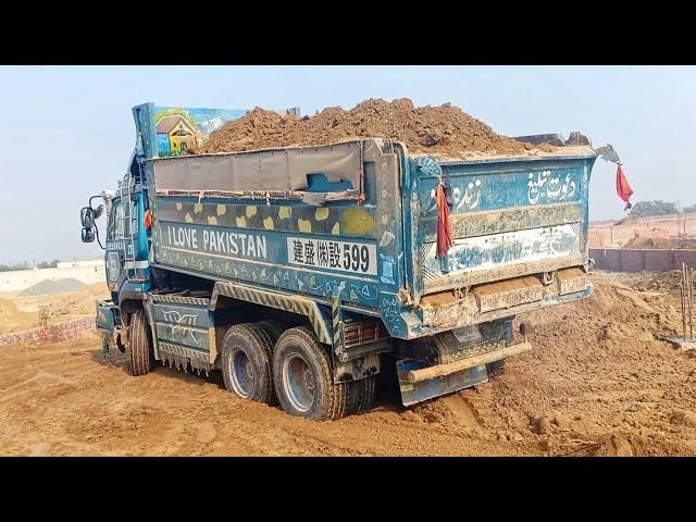 Wrong Way - Unloading So Fast/ Nissan Diesel Truck Gadi