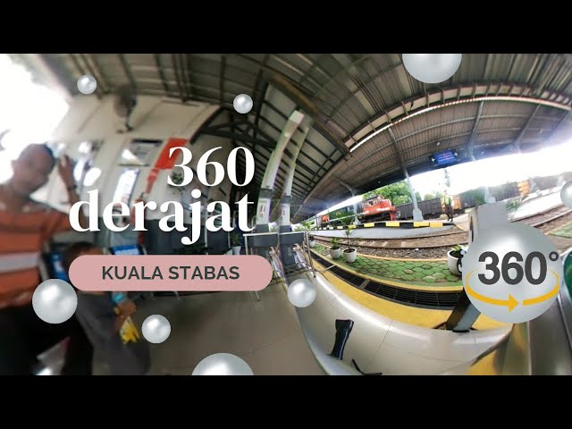 [360] Momen bersilang #keretaapi Kuala Stabas dengan KA Babaranjang di stasiun Tegineneg, Natar