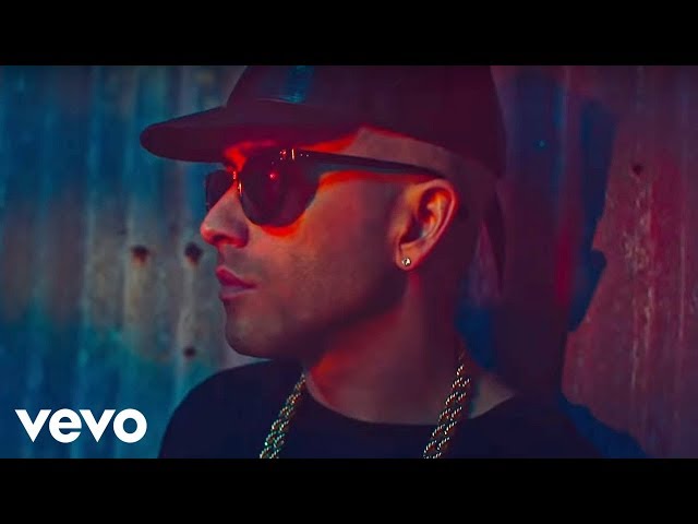 Yandel - Encantadora (Official Video)