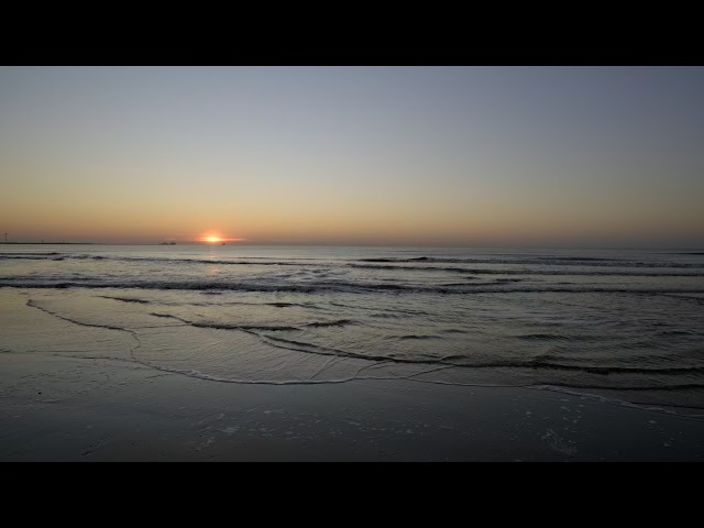 BUITEN TV - Wandeling langs de Noordzee -  4K HDR