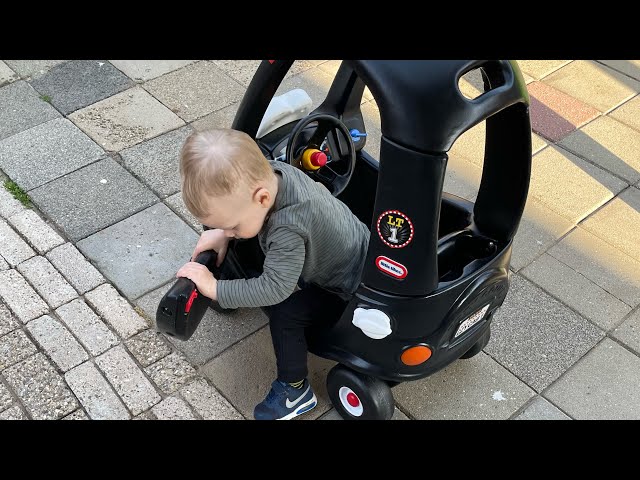 Liam lekker buiten spelen! | ups en down 356