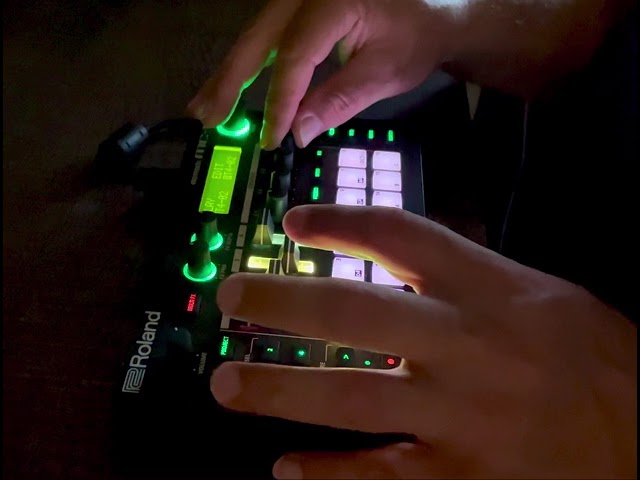 Quick #dubtechno jam on Roland MC-101