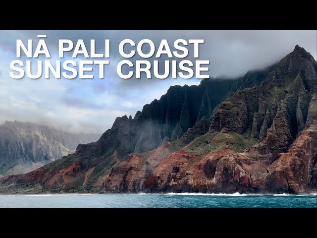 Nā Pali Coast - Sunset Cruise - Kaua'i Island, Hawaii