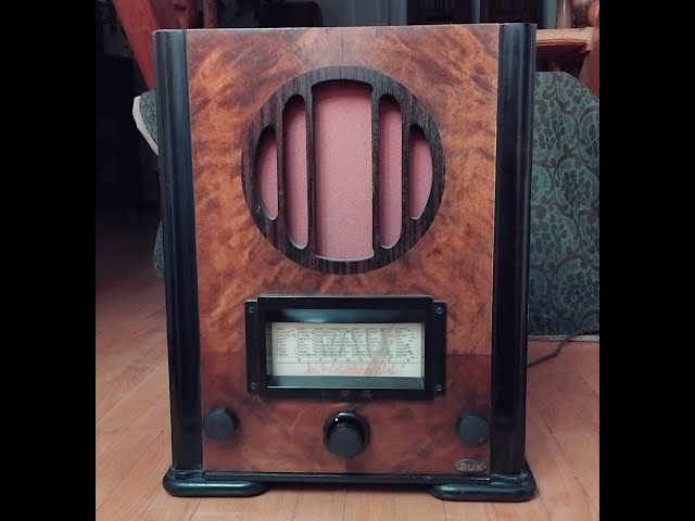 Old Swedish radio Dux V64 from the 30s - the style and charm of the old days