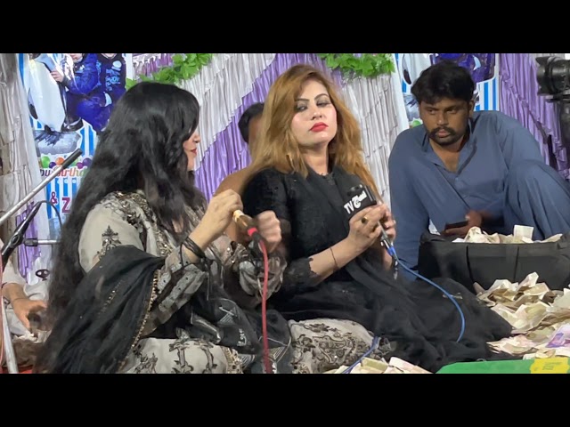 Laila sisters kabi wali gali vich live performance