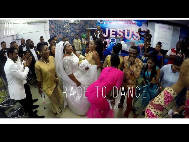 CRAZY WEDDING DANCE