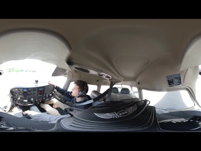 Private Pilot: Cessna 172 Cockpit in 360