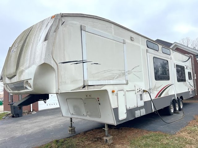 This Is What Happens When You Do Not Cover Your RV!!! (Delam) Caused by Water Damage