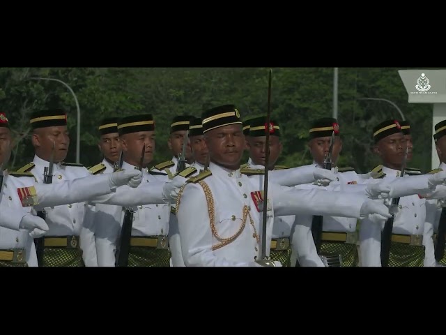 Rangkuman Istiadat Mengarak Panji-Panji