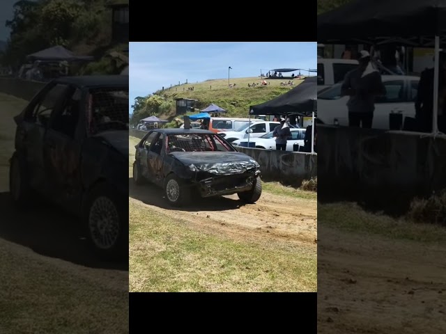 Fender bender racing Waiuku dirt track. James Huston in the EL xr6 / 810. #ford #dirttrackracing