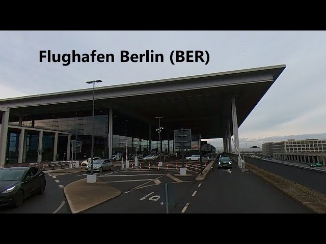 Fahrt durch den neuen Flughafen Berlin in 360 Grad Optik