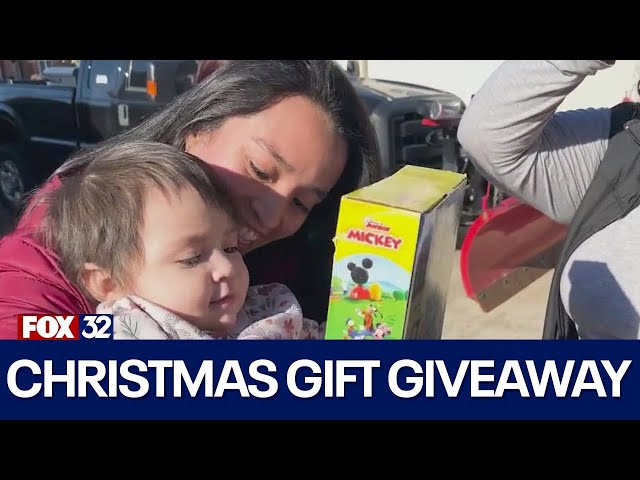 Addison woman brings holiday joy to local children with gift giveaway