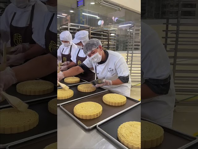 Do You Like This Factory #Cake #Mooncake#Shorts #Mooncake Factory