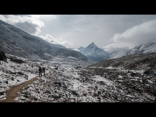 Himalayan peaks & AMA DABLAM on trek to Everest Base Camp in VR180