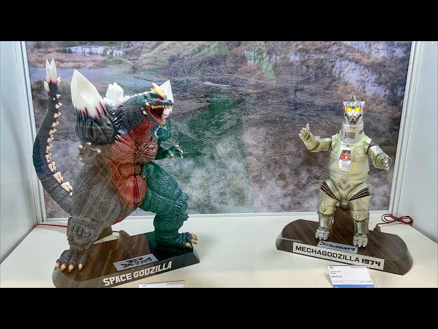 Space Godzilla & Mechagodzilla Figures & P.O.P. One Piece Statue Exhibition! 😍