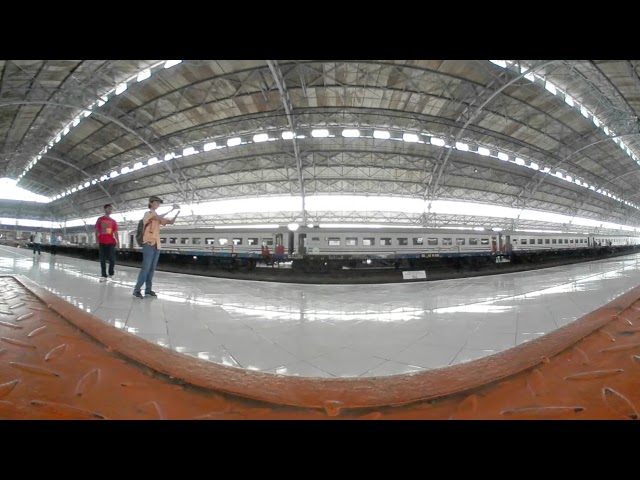 Stasiun Kereta Api Tanjung Priok (KRL 1) VR 360°