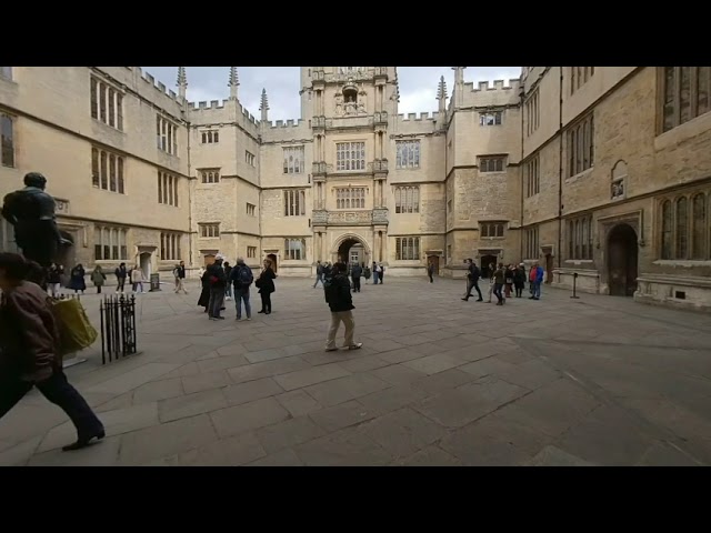 Oxford - Bodleian Library Courtyard VR180