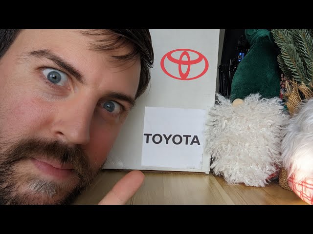 Toyota sent me a Christmas Present 🎁🎅🎄 Livestream Unboxing!