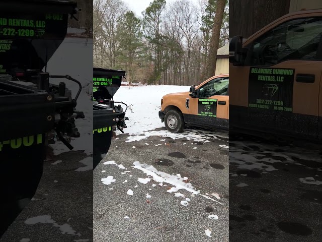 How yall making out?? #junkremovalcompany #dumpsterrentalbusiness #dumpsters #junkremoval #snow