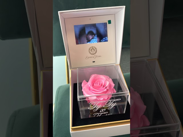 Forever Rose in Box with Video and Sound Personoalized