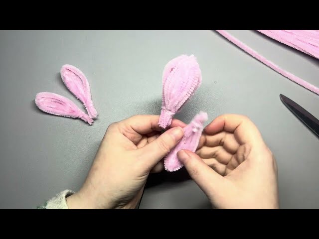 DIY Flowers : How To Make Tulip With Chenille Wire