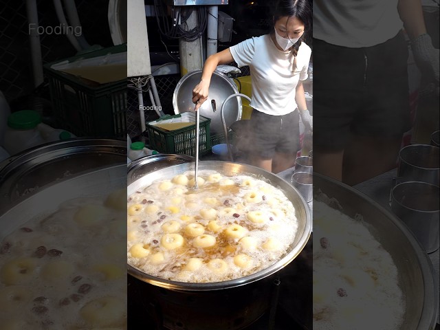 Must Try!! Amazing Taiwanese Giant Pot Pear Dessert- Taiwanese Street Food