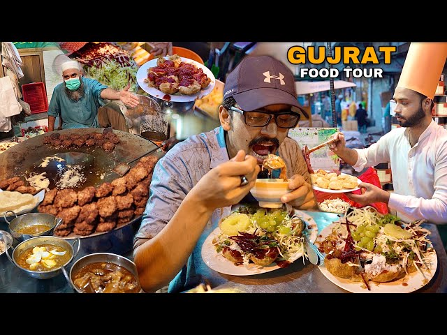 GUJRATI STREET FOOD TOUR - Incredible GolGapa Making, Nashta & Dhaki Milk in Pakistan