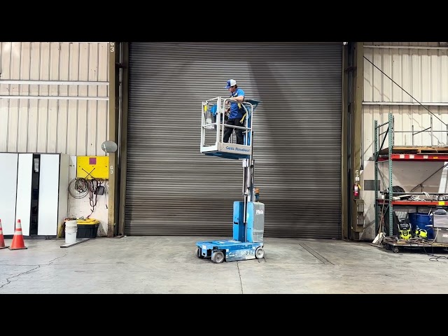 Lot G-0265: Genie GR12 Vertical Mast Lift - 11'4" Max Lift Height