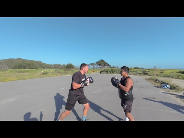 Sparing On The Beach H593 YT VR180 injected