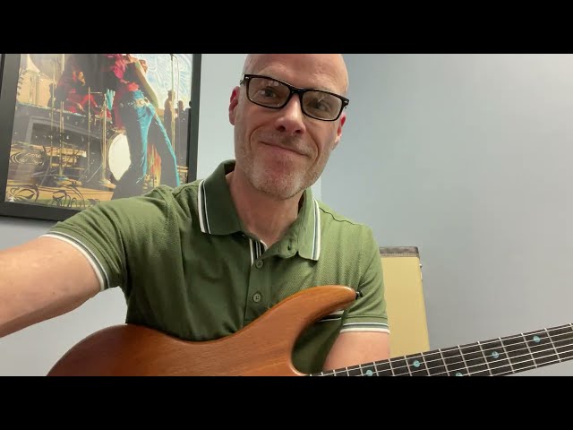 3 Octave Triad in G and C on guitar- (EASY, but sounds cool!)