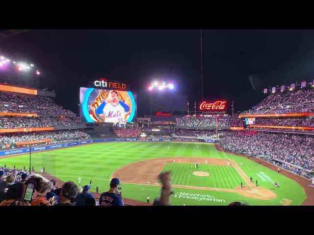 Ambient Baseball POV: Edwin Diaz “Narco” Trumpets entrance light show at Citi Field