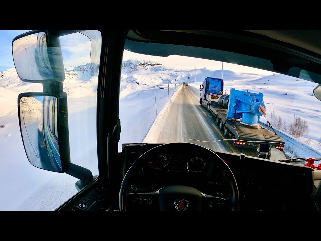 POV Driving Scania S560 - 4x2 truck can't go up the hillon ice. Norway 🇳🇴